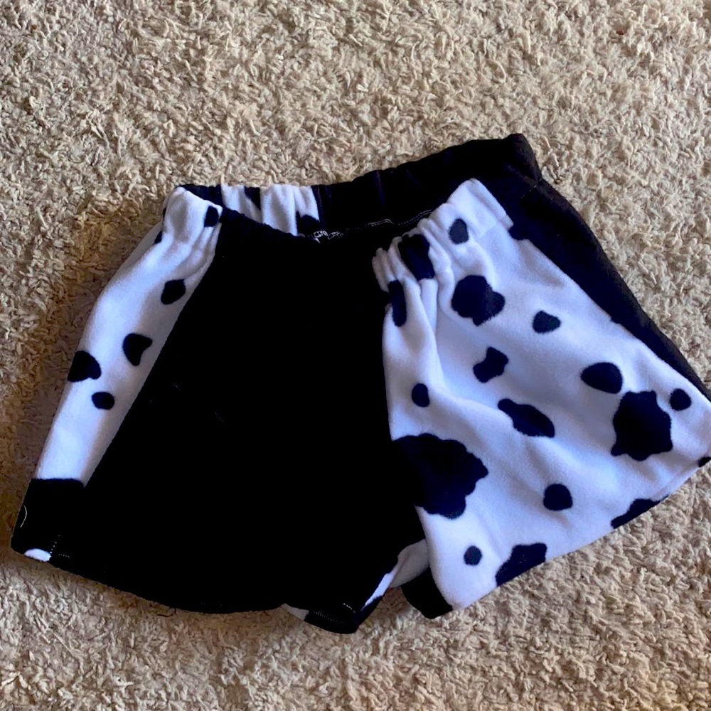 Cow Print & Black Shorts Size Small
